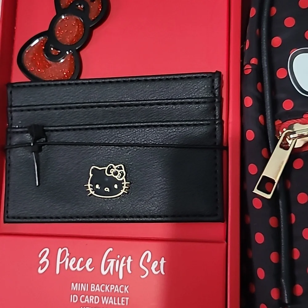 π Hello Kitty 3 Piece Gift Set NWOT - Picture 5 of 8